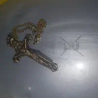 گردنبند چاقو دار