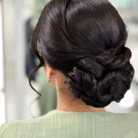 میکاپ کار و شنیون کار سیار|خدمات آرایشگری و زیبایی|تهران, شادمان|دیوار