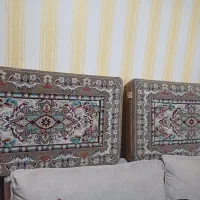 یک جفت پشتی طرح برجسته