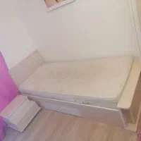 تخت و کمد