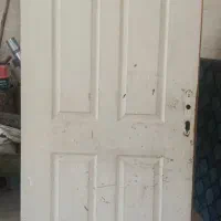 سه عدد درب چوبی