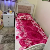 تخت نوجوان