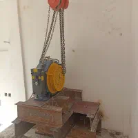شاگرد آسانسور بالای ۱۸ سال