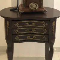 میز تلفن و تلفن