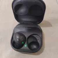 گلکسی بادز پرو ۲ گوش چپ فقط هستش با کیس