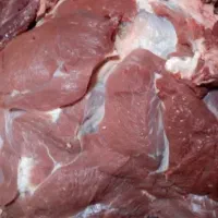 گوشت گرم گوساله