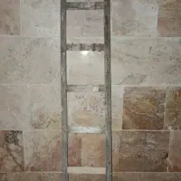 نردبان چوبی