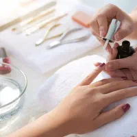 استخدام ناخن کار