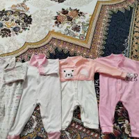 یه خورده لباس نوزادی|کفش و لباس بچه|بم, |دیوار