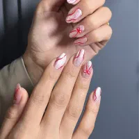 خدمات تخصصی ناخن با قیمت اقتصادی