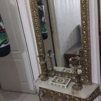 آینه و شمعدان برنجی