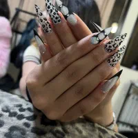 کاشت ناخن تخصصی فقط ۴۸۰ به مدت محدود