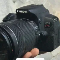 دوربین کنون d700