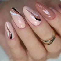 آموزش کاشت ناخن