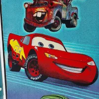 فرش اتاق کودک و لوستر