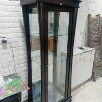 یک عدد بوفه ویترینی