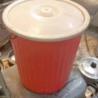 سطل بزرگ با سبد