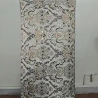 پشتی در حد نو و سالم وتمیز