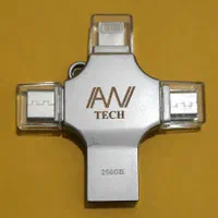 فلش مموری ۴ سر ، ظرفیت ۲۵۶ گیگ ، ۲ سال گارانتی