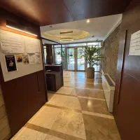 ۱۰۰متر ساختمان پزشکان/فول امکانات/۲ اتاق یکی مستر