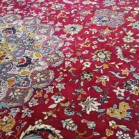فرش قرمز
