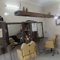 دکور اریشگاه|آرایشگاه و سالن‌های زیبایی|شیراز, غدیر جنوبی|دیوار