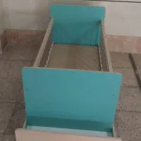 تخت کودک و نوجوان در حد نو|تخت و سرویس خواب|اصفهان, سرچشمه|دیوار