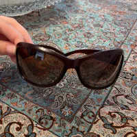 عینک افتابی قهوه ای کاملا سالم