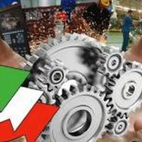 استخدام نیروی جوشکار و برقکار صنعتی
