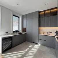 نیازمند شاگرد جهت کار کابینت