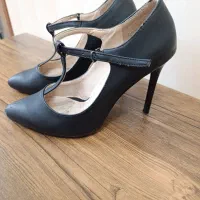 کفش پاشنه بلند|کیف، کفش، کمربند|اسکو, |دیوار