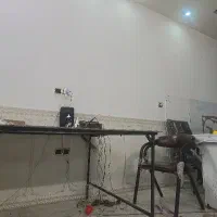 به یک شاگرد پسر