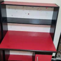میز و تخت و اینه