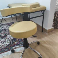 تخت تاشو ماساژ و فیشیال باکیفیت و کمجا فقط ۴۵۰۰۰۰۰|آرایشگاه و سالن‌های زیبایی|رشت, دیلمان|دیوار