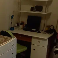 میز تحریر کتابخانه دار