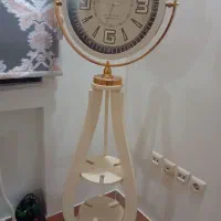 ساعت ایستاده