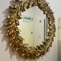 فروش آینه تمییز ،شیک و سالم همراه با کنسول زیر