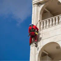 پیچ و رولپلاک سنگنما(کار در ارتفاع)