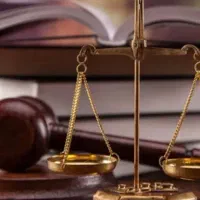 وکیل دیوان عدالت اداری