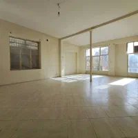 ۱۳۰متر ویلایی قدیمی بدون مالک و همسایه