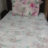 تخت چوبی سالم با ۴ کشو / یک تخت فلزی به قیمت