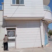 طبقه ای شیک وتمیز حاشیه خیابان