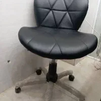 صندلی جک دار و چرخدار