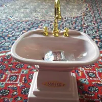 جا اسکاجی وجا صابونی طرح روشویی دیواری