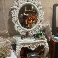 میز و آینه