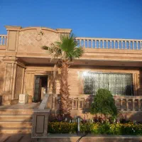 باغ-ویلا-تبرئه-دار-فول-فرنیش