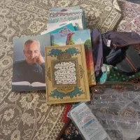 دفتر وجامدادی وخودکار مشکی وپرگار