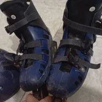 کفش اسکیت با کلاه سایز ۳۹کاملا سالم