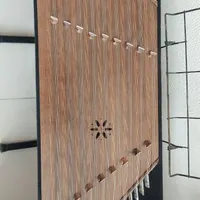 سنتور به همراه میز