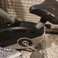 دوچرخه ثابت ورزشی